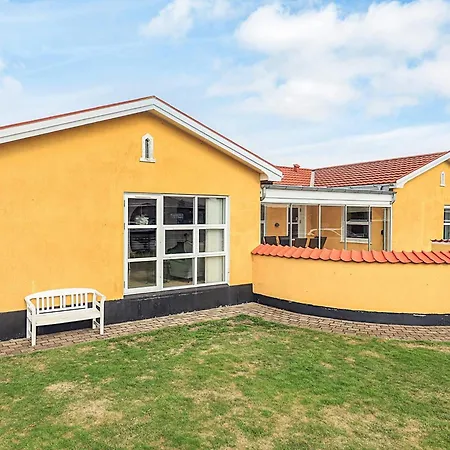 8 Person In Skagen-by Traum סקאגן